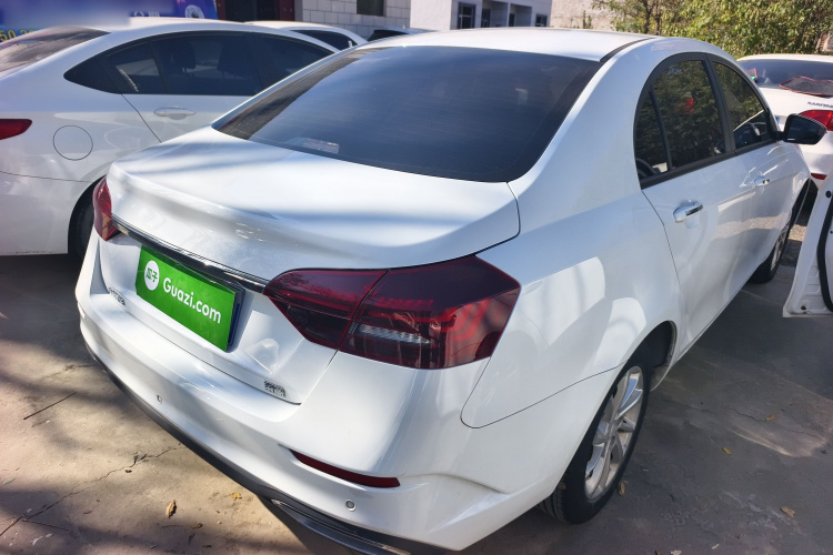 吉利汽车 帝豪 2021款 UP 1.5L CVT豪华型车身外观7