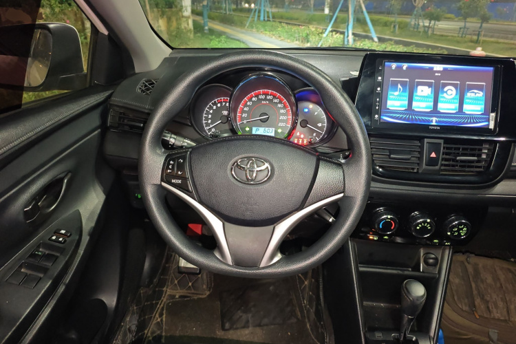 丰田 威驰 2021款 1.5L CVT创行版中控内饰13