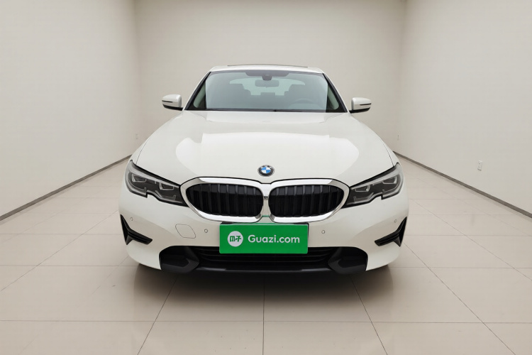 宝马3系 2021款 320i 运动套装车身外观2