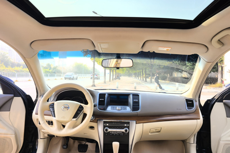 日产 天籁 2011款 2.5L XL领先版中控内饰7003