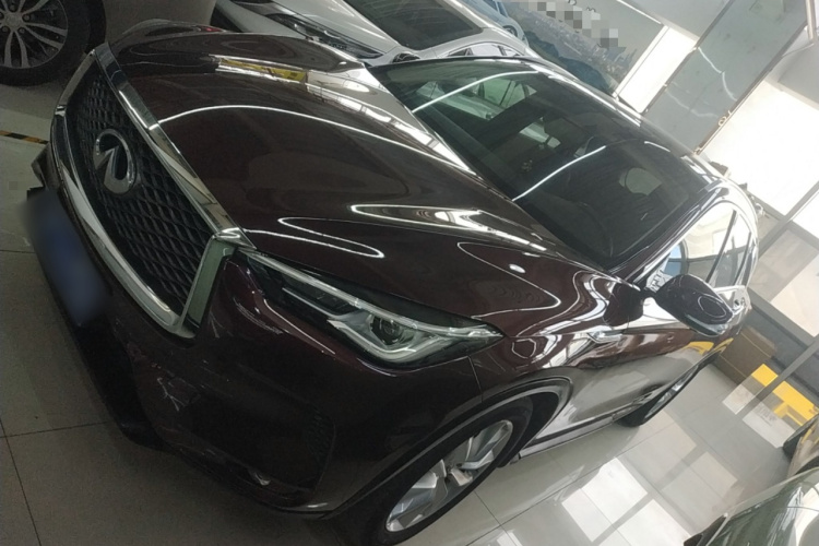 英菲尼迪QX50 2018款 2.0T 四驱菁英版车身外观4