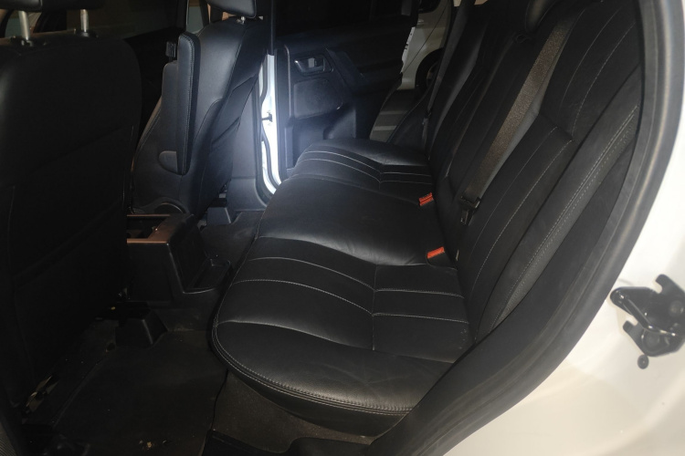 路虎 神行者2 2014款 2.0T Si4 SE汽油版中控内饰7004