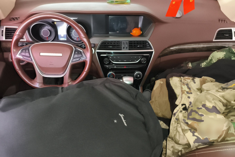 猎豹汽车 猎豹CS10 2017款 2.0T 自动豪华型中控内饰7002