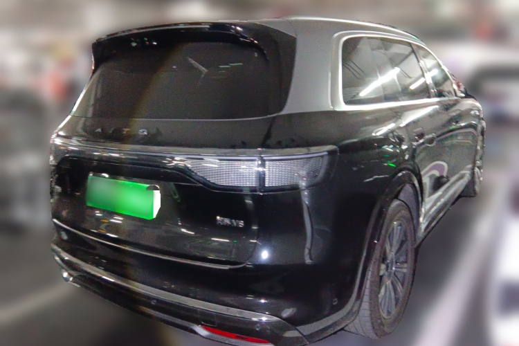 鸿蒙智行 问界M8 2025款 增程 Max+版 53.4kWh 6座版车身外观7