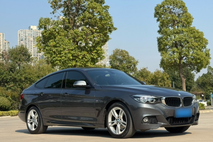 宝马3系GT 2020款 320i M运动套装车身外观6003
