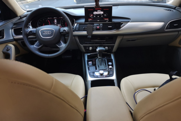 奥迪A6L 2014款 TFSI 标准型中控内饰12