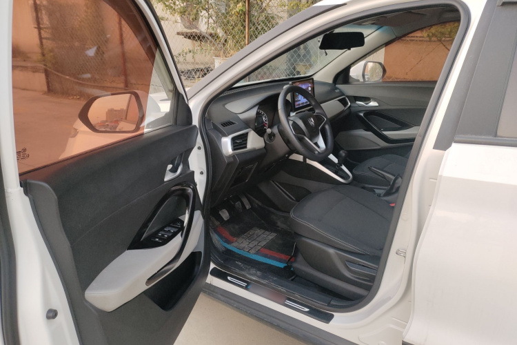 宝骏510 2017款 1.5L 手动舒适型中控内饰7003