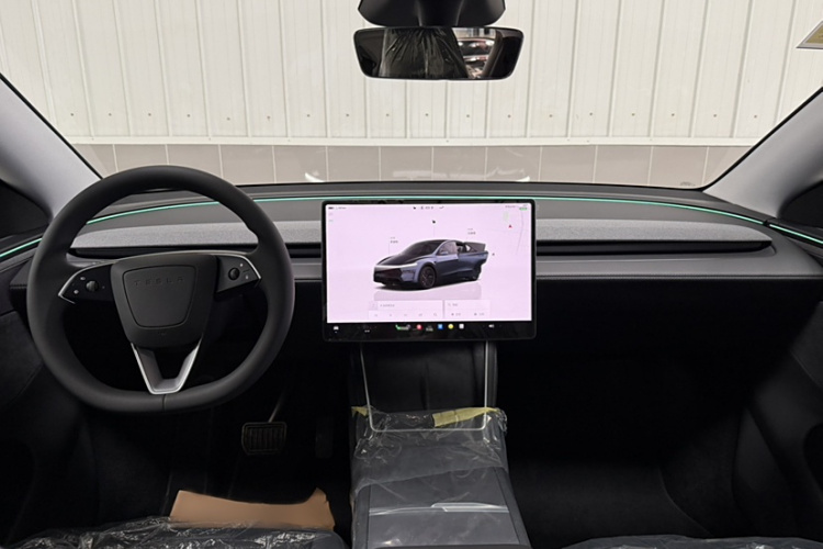 特斯拉 Model Y 2025款 改款 长续航全轮驱动版车身外观6012