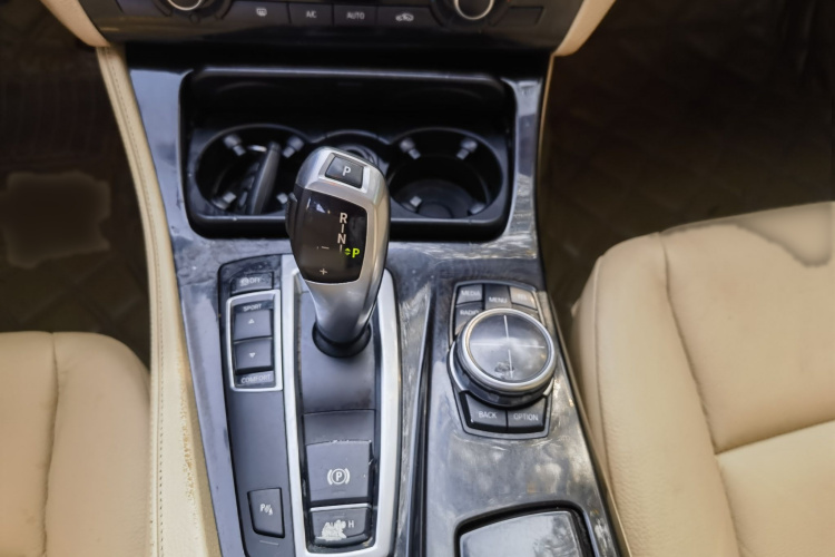 宝马5系 2013款 525Li 豪华型局部细节18