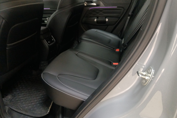 坦克300 2025款 2.0T 征服者中控内饰7004