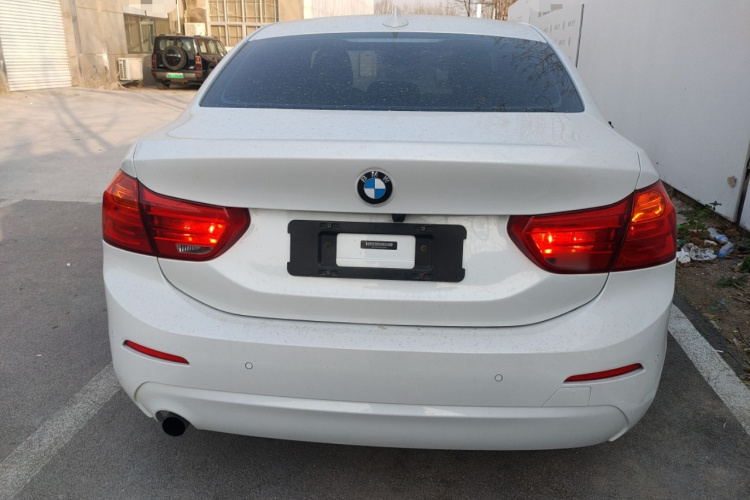 宝马1系 2018款 118i 时尚型车身外观6