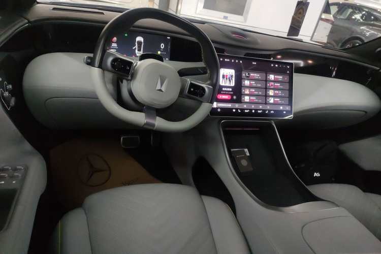 阿维塔11 2022款 超长续航双电机奢享版 4座中控内饰12