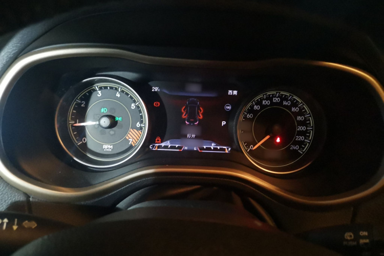 Jeep 自由光(进口) 2014款 2.4L 豪华版局部细节14