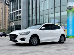 福特 福克斯 2021款 两厢 EcoBoost 180 自动锋潮型