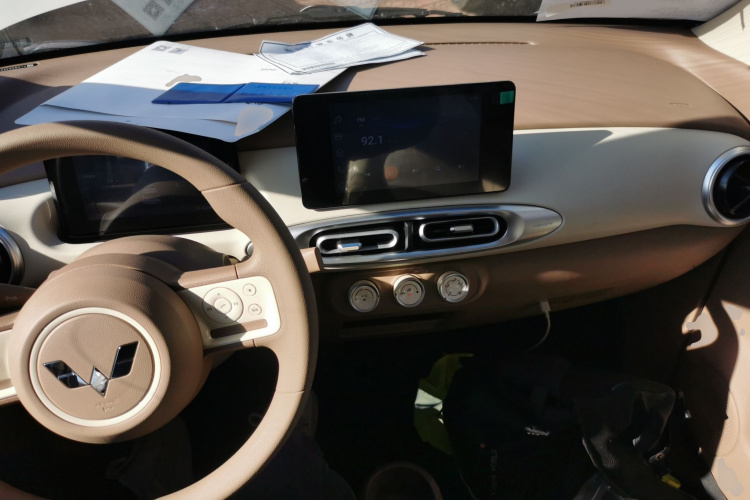 五菱汽车 宏光MINIEV 2025款 四门版 臻享+款中控内饰7002