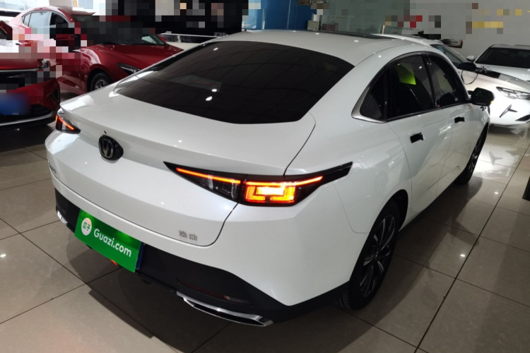 长安 逸动 2024款 1.5T GDI自动 旗舰型车身外观7