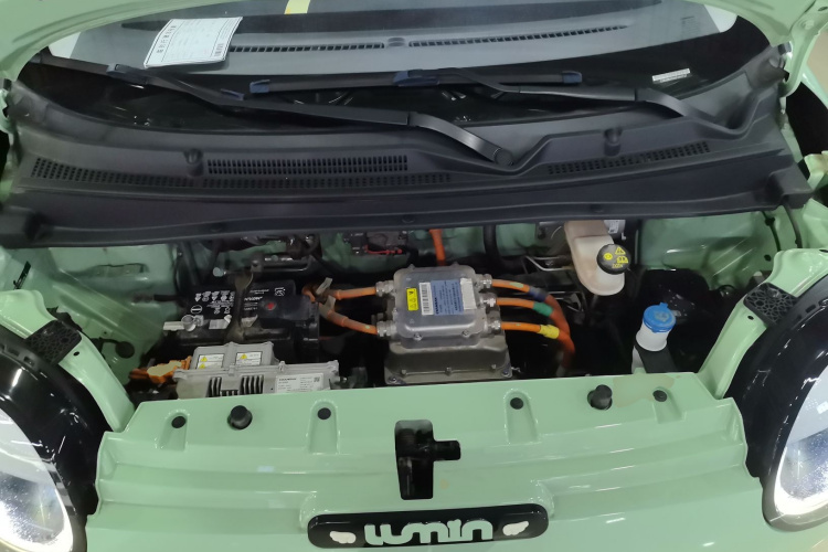 长安启源 长安Lumin 2022款 210km 香甜款机舱底盘24