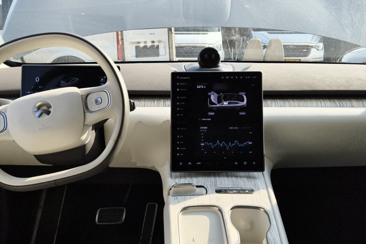 蔚来ET7 2022款 100kWh 首发版中控内饰12