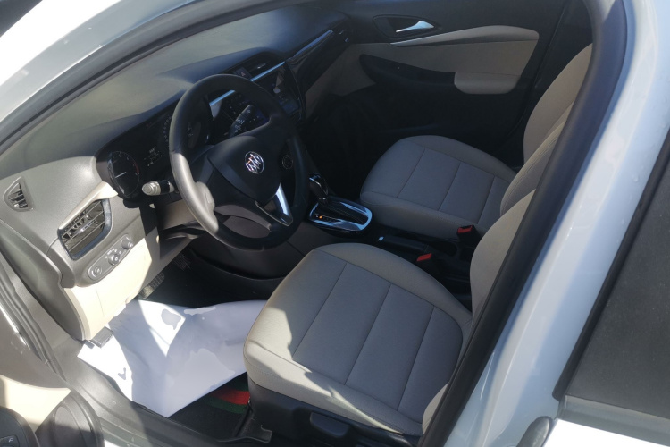 别克 凯越 2020款 15N CVT精英型中控内饰19