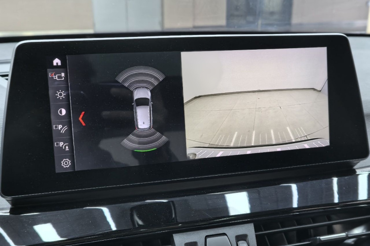 宝马X1 2022款 sDrive25Li 领先型中控内饰7013