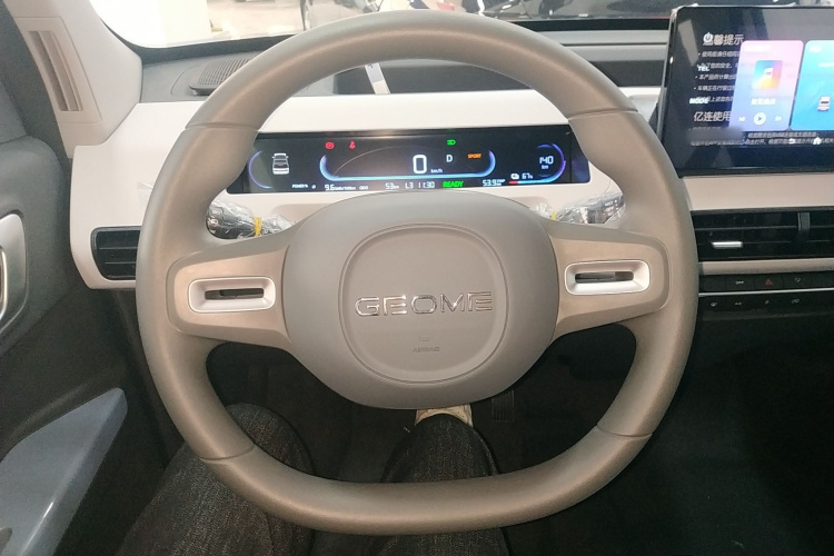 吉利银河 2024款 熊猫mini 200km 耐力熊中控内饰13