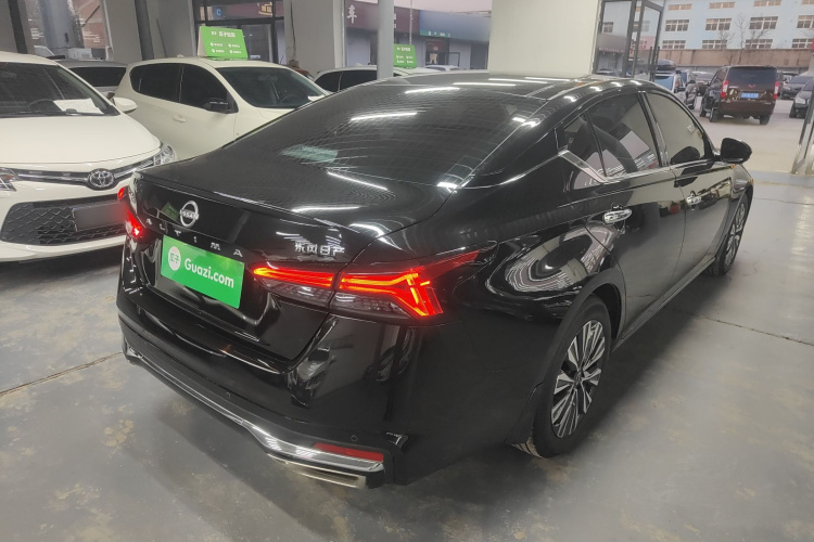 日产 天籁 2022款 2.0L XL-Upr 优享版车身外观7