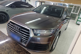 奥迪Q7 2018款 40 TFSI 舒适型