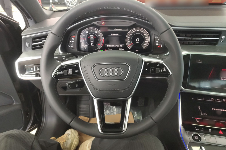 奥迪A6L 2025款 改款 45 TFSI 臻选动感型中控内饰13