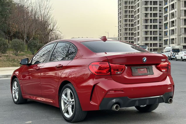 宝马1系 2020款 120i M运动套装车身外观6004