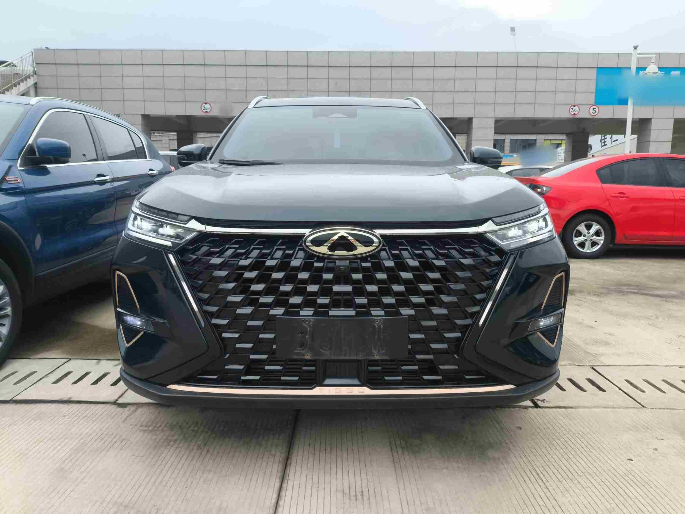 芜湖二手奇瑞瑞虎8 PRO 2022年款，降维打击的商务排面