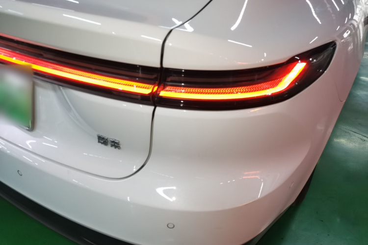 蔚来ET7 2022款 100kWh 首发版车身外观6006