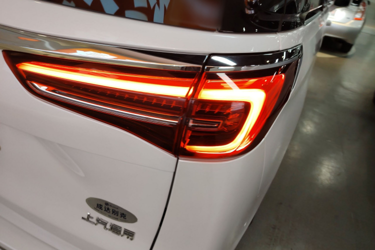 别克GL8 2022款 ES陆尊 653T 尊享型车身外观6006