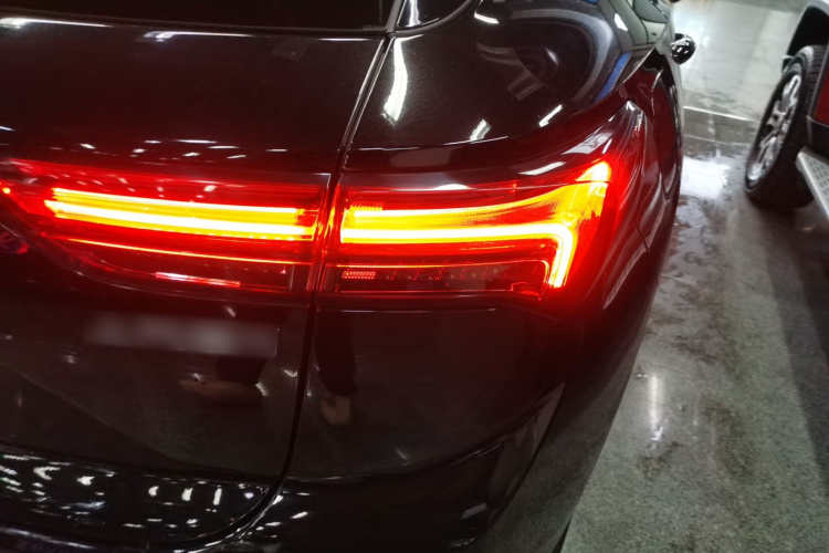 别克 2022款 改款 昂科威S 552T 两驱豪华型车身外观6001