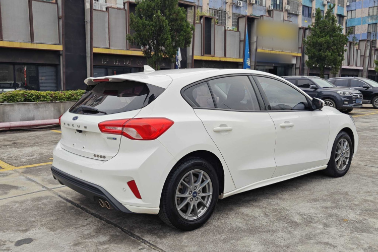 福特 福克斯 2020款 两厢 EcoBoost 180 自动锋潮型车身外观6006