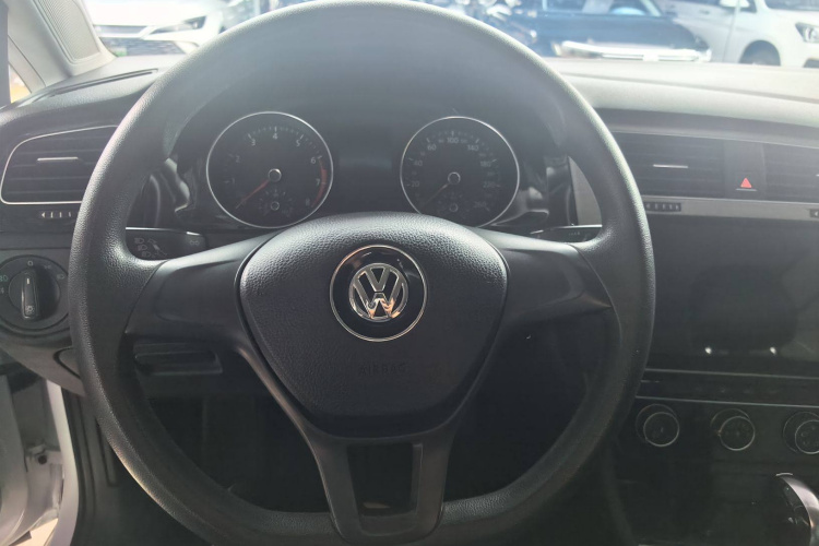 大众 高尔夫 2018款 1.6L 自动时尚型局部细节13