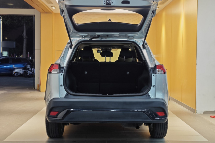 丰田 锋兰达 2023款 2.0L 智能电混双擎 领先版车身外观6015