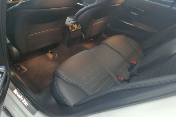 奔驰C级 2023款 改款 C 260 L 运动版中控内饰21