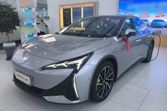 ARCFOX极狐 极狐 阿尔法S5 2025款 560MAX 185kW