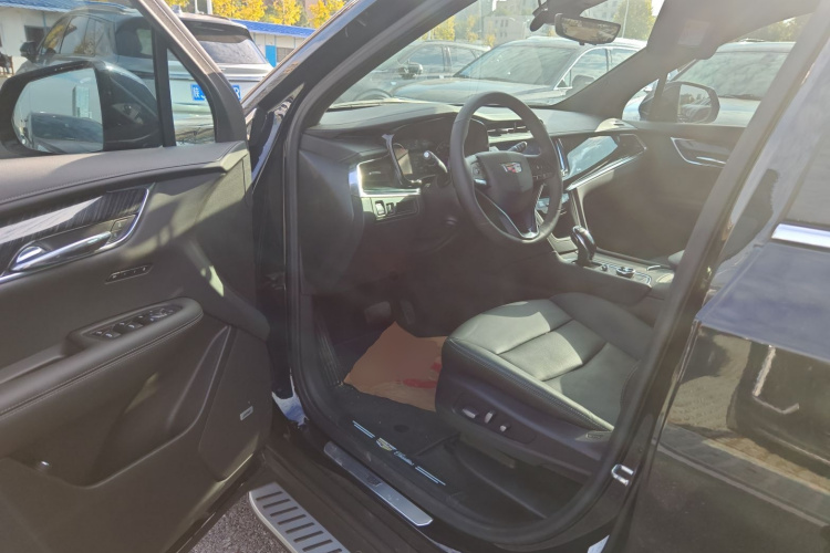 凯迪拉克XT6 2022款 2.0T 六座四驱豪华型标准版中控内饰20