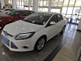 福特 福克斯 2012款 三厢 1.6L 自动舒适型