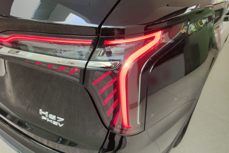 红旗HS7 PHEV 2024款 2.0T PHEV 四驱旗畅版 6座车身外观9