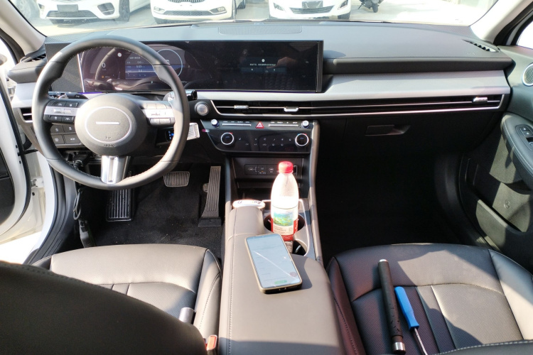 现代 索纳塔 2024款 1.5T Pro中控内饰12