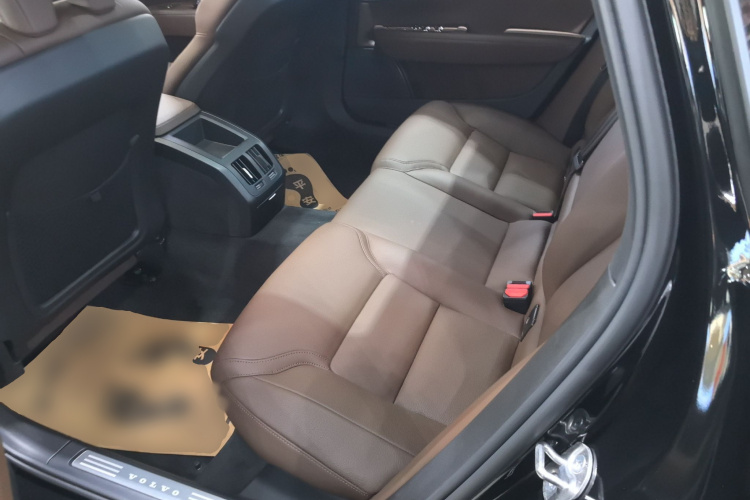 沃尔沃S90 2025款 B5 智逸豪华版中控内饰21