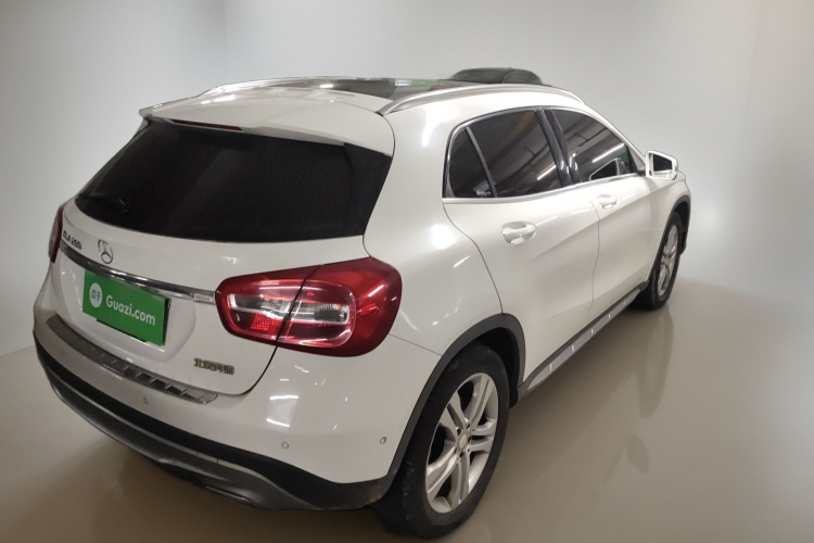 奔驰GLA 2015款 GLA 200 动感型车身外观7