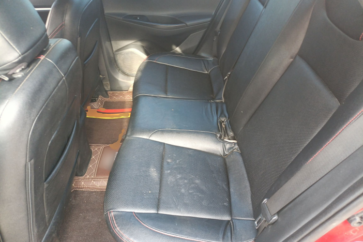 现代 悦动 2017款 1.6L 手动悦目版GL中控内饰21