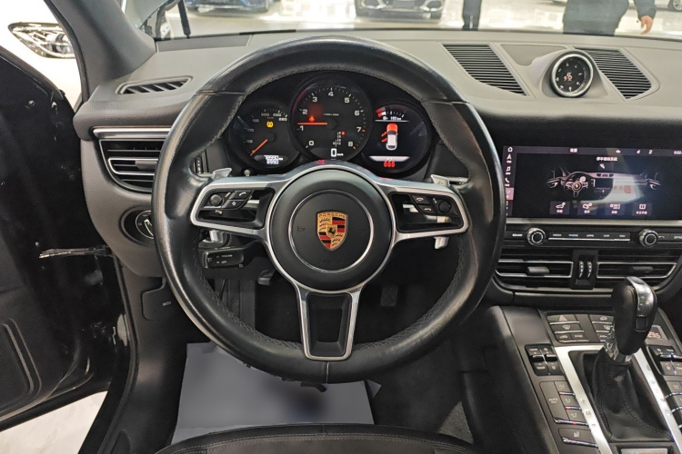 保时捷 2018款 Macan 2.0T中控内饰13