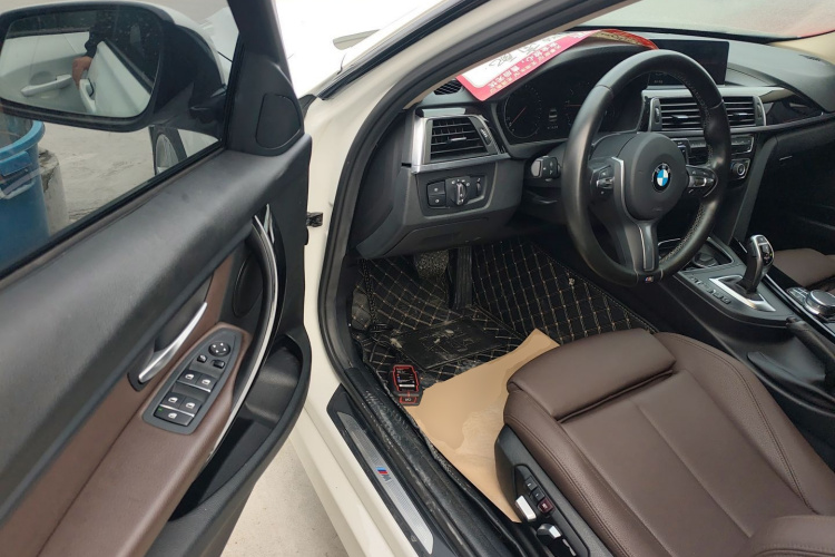 宝马3系 2018款 320Li 领先型M运动套装中控内饰20