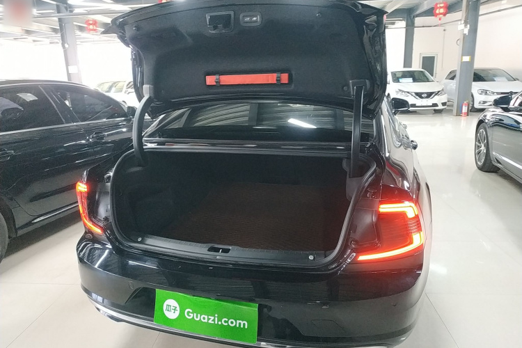 沃尔沃S90 2024款 B5 智远豪华版机舱底盘23