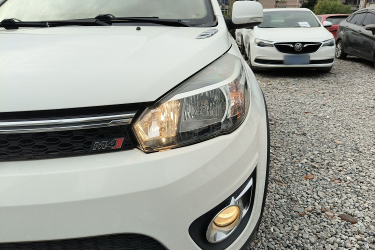 长城M4 2012款 1.5L 手动豪华型局部细节36