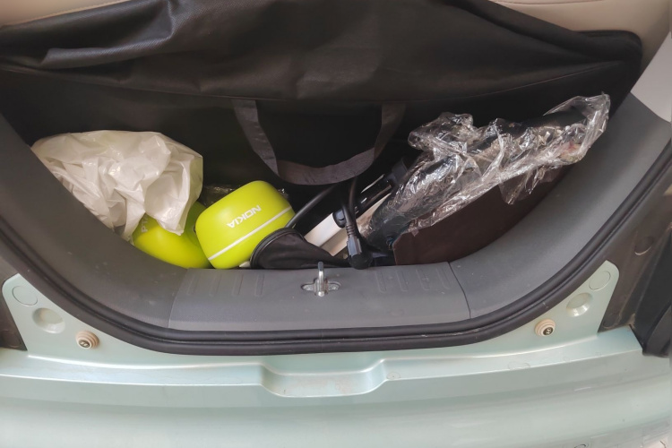 吉利银河 2024款 熊猫mini 200km 龙腾版中控内饰23